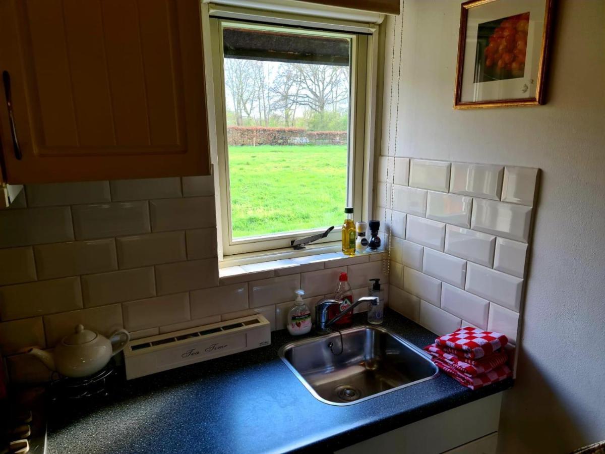 Landelijk Vakantiehuisje Alem Exterior foto